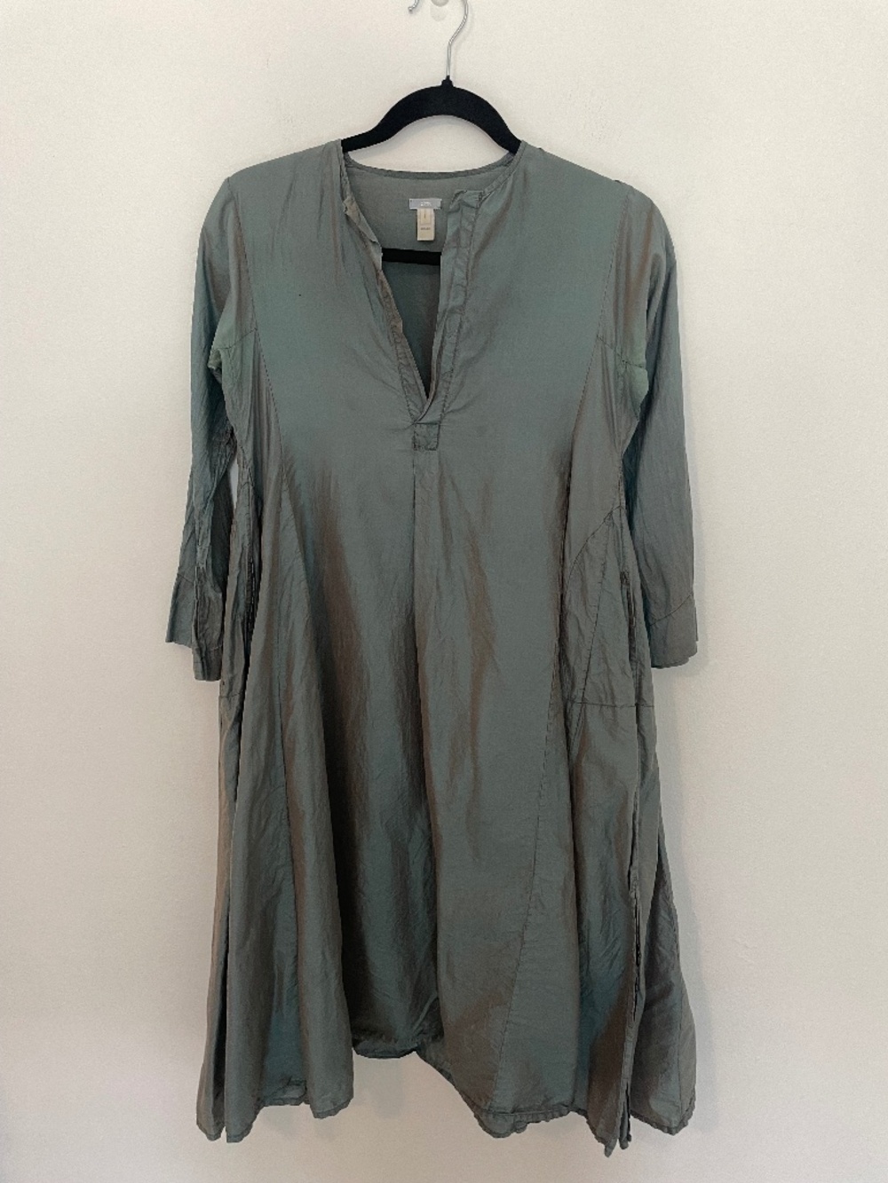 Dosa Green Silk Knee Length Flare Dress, Size 1 / Small, Long Sleeve